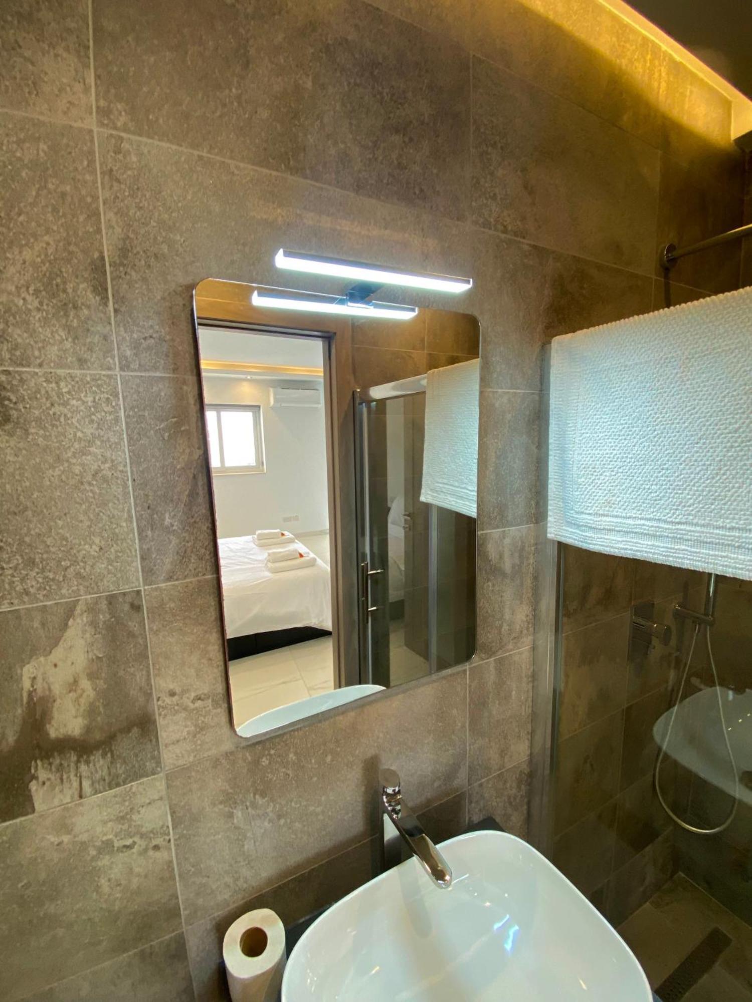 Tigne Sliema Three Bedrooms Apartment Exterior foto